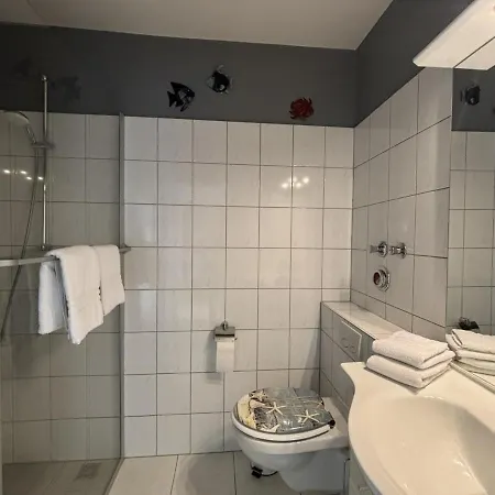 Haus Poseidon, Pos01 *